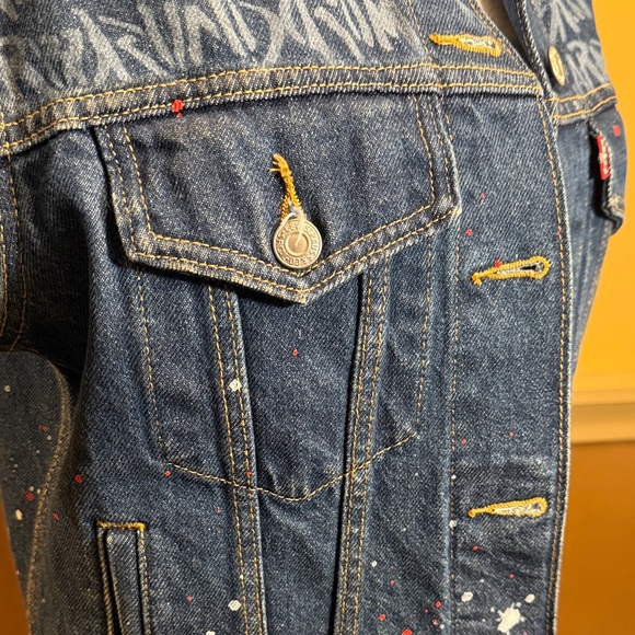 Levis Limited Edition Handmaids Tale Ex-Boyfriend Denim Trucker Jacket  Sz S - Picture 6 of 12